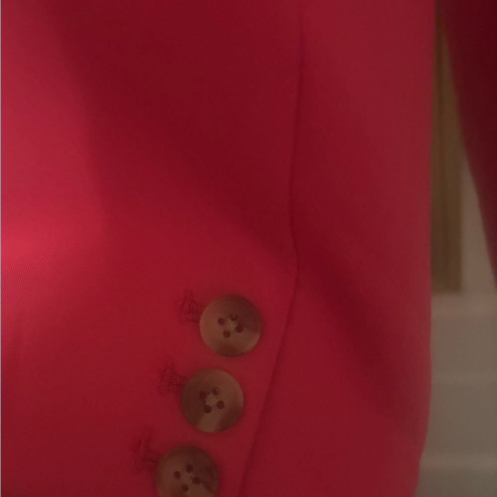 Gorgeous Suit in Vibrant Pink Suit. BRAND NEW WT- entire suit ! - Picture 6 of 16